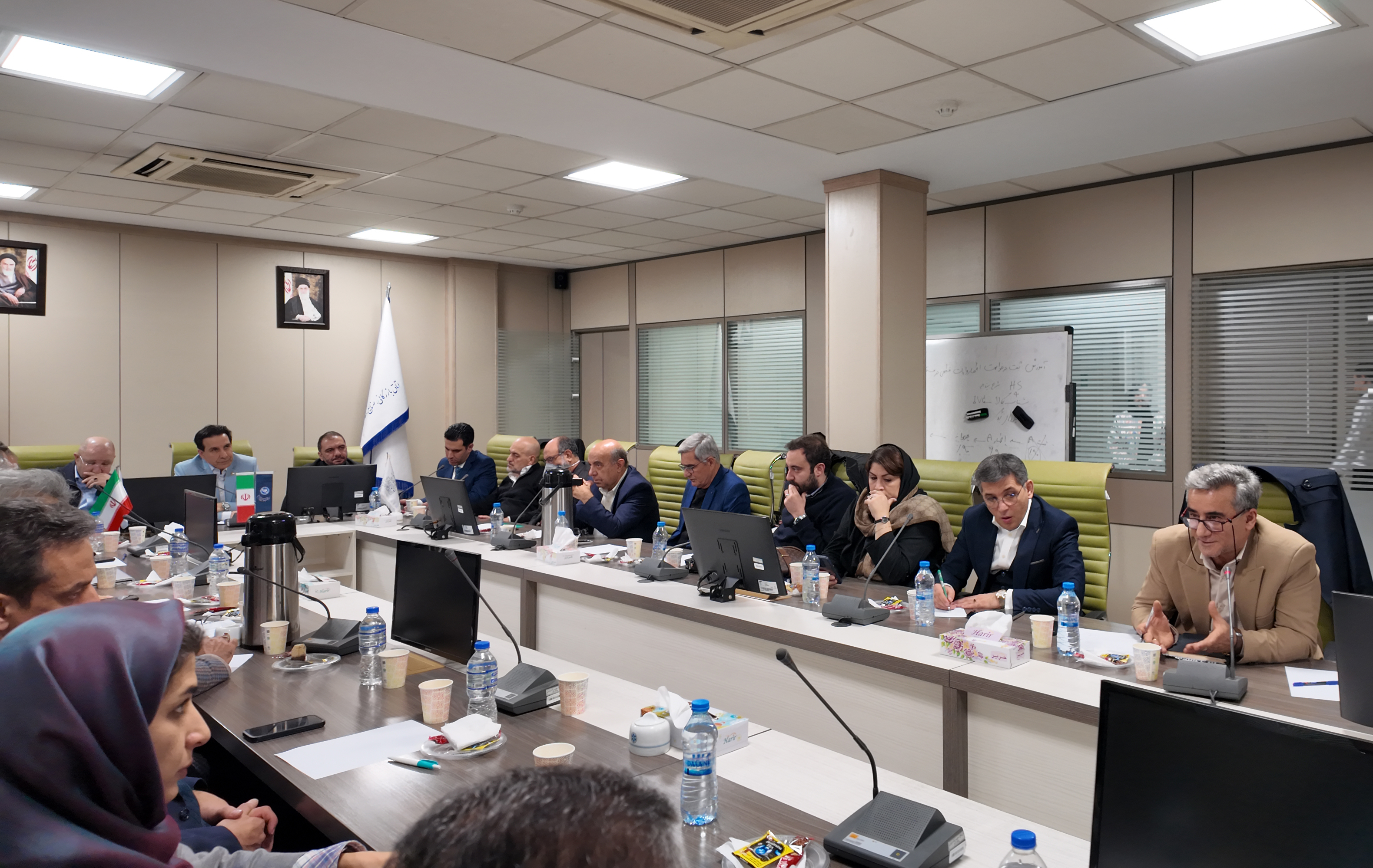 صنعت چاپ و بسته بندی زیر چرخ نوسانات ارز؛ بحران کاغذ و تولید در خطر!